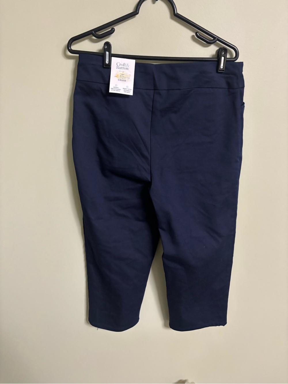 Croft Barrow Effortless Stretch Capri Pants Womens Size 10 Navy Blue Pull On NEW - Picture 2 of 7